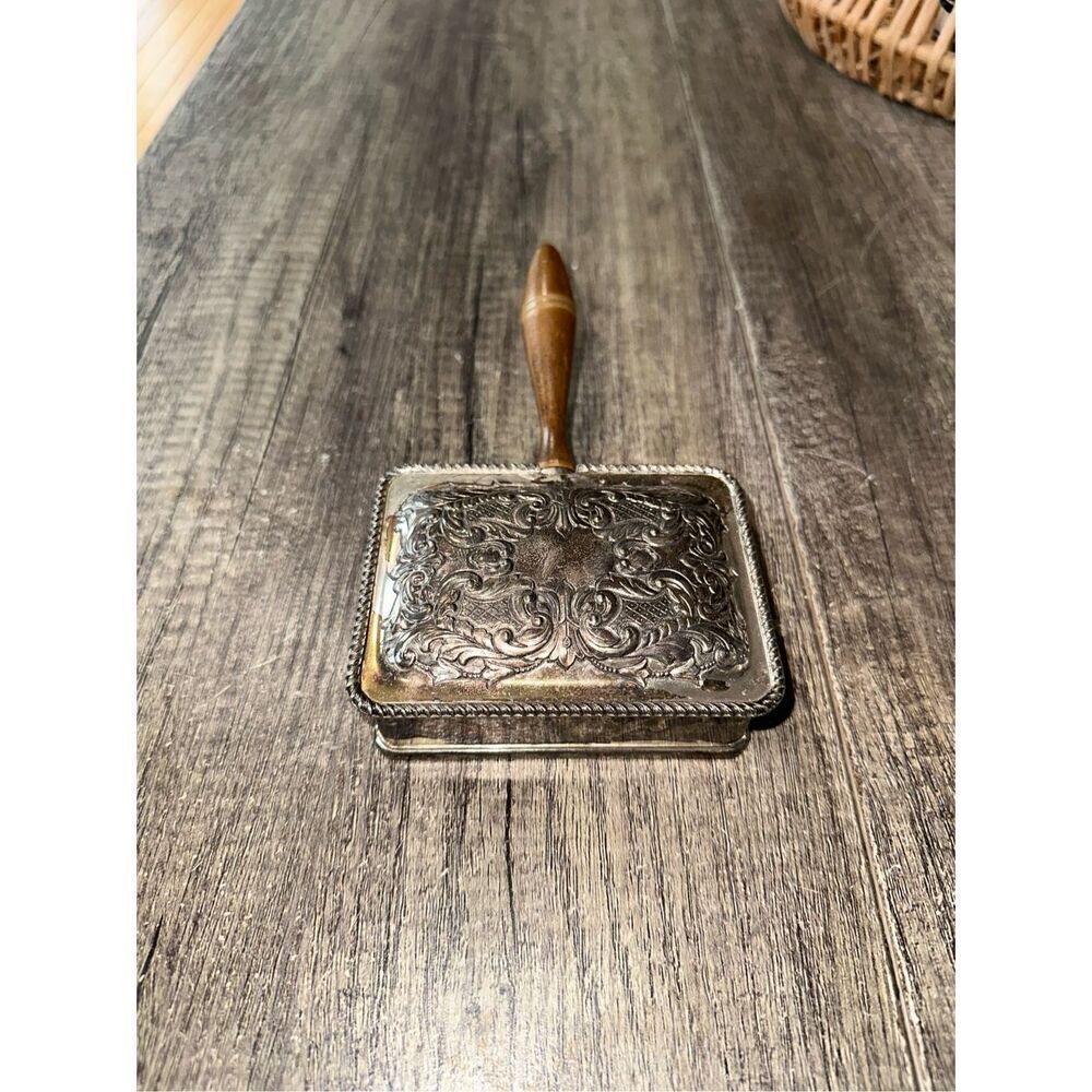 Raimond Silverplate Crumb Catcher Wood Handle